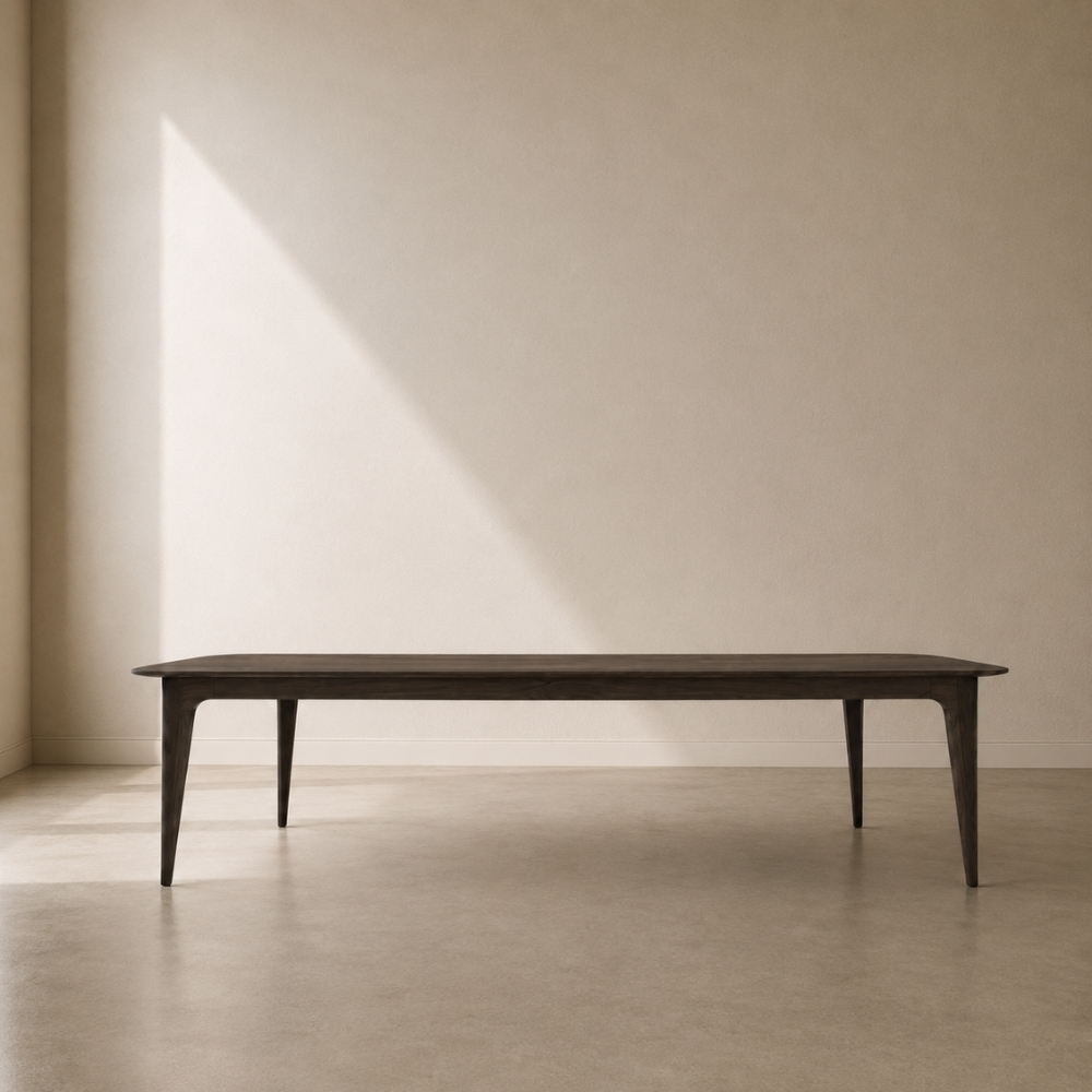 Washington Dining Table – elegant solid oak dining table with softly rounded corners and sculpted tapered legs, available as an 8 seater or 10 seater, made to fit in your dimensions in South Africa